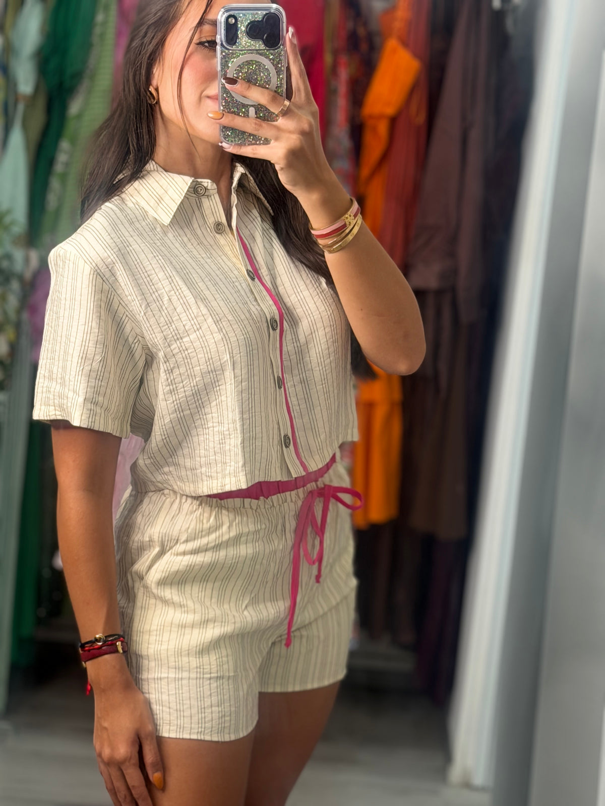 Lola set