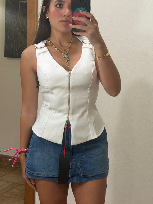 Buckle Top