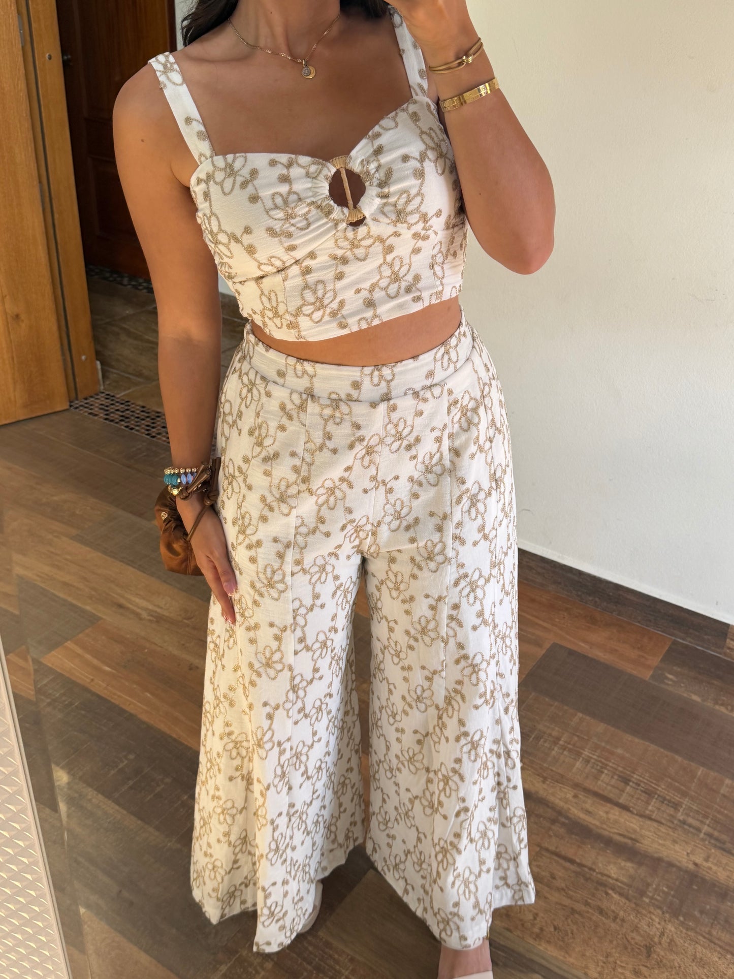 Floral embroidered set